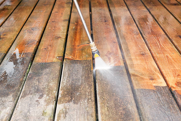 Best Deck Pressure Washing  in Hortonville, WI