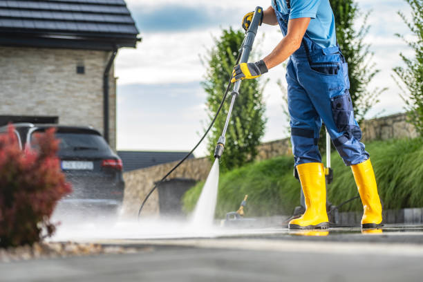 Best Commercial Pressure Washing  in Hortonville, WI